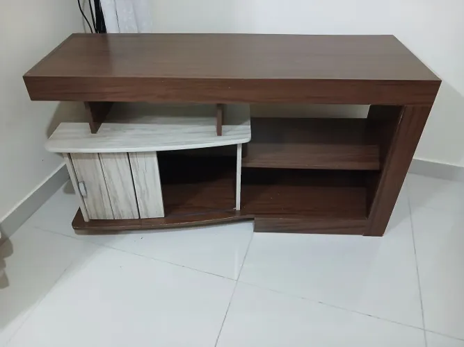 Rack com porta de correr . Medidas 125cm X 44cm