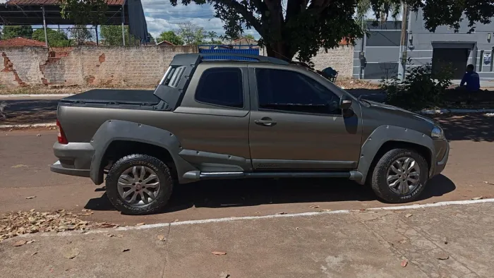 Fiat Strada Adventure1.8/ 1.8 Locker Flex CD 2013