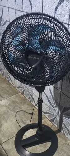 Ventilador pedestal Cadence