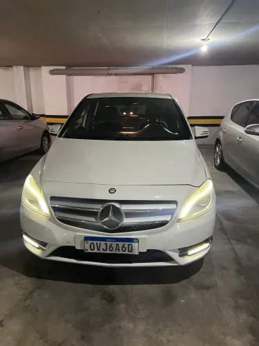 Mercedes-Benz Classe B 200 CGI 1.6 TB Sport 156cv AUT 2014
