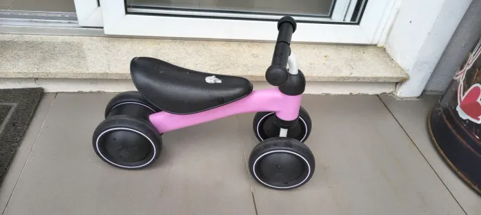 Bicicleta de equilíbrio e primeiros passos com 4 rodas, sem pedal, rosa