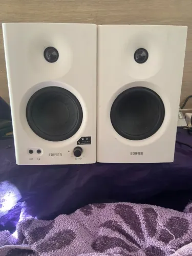Monitor de Áudio Edifier MR4 (Par) - Perfeito para Home Studio e Games! (Muito Novo)