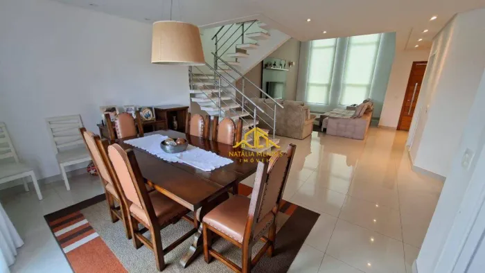 Casa com 3 quartos à venda, 370 m² por R$ 1.800.000 - Condomínio Terras de Santa Adélia -