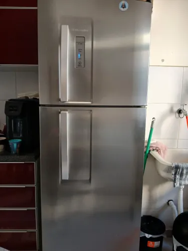 Geladeira Electrolux 370L