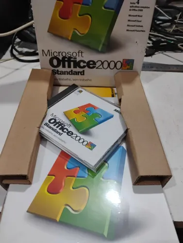 Office 2000 Box. P. Windows 95, windows 98.