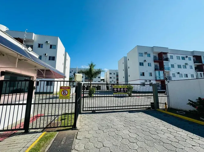 Apartamento 2 Quartos - Aririú