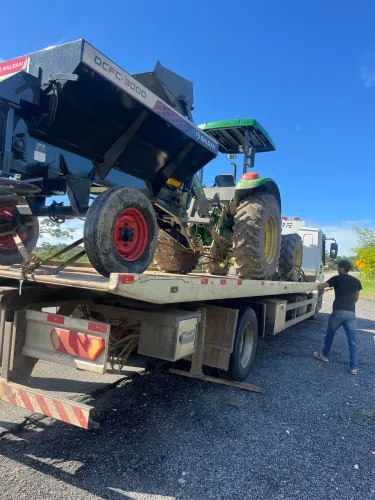 Implemento agrícola distribuidor de calcário