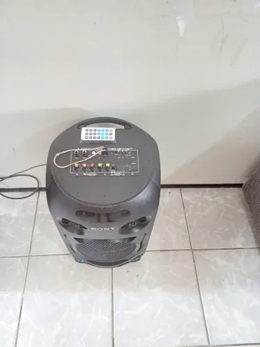 Caixa de som, compacta e potente. Bluetooth, usb - para quem gosta de qualidade