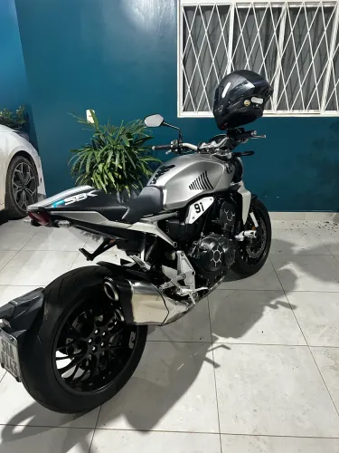 CB1000R