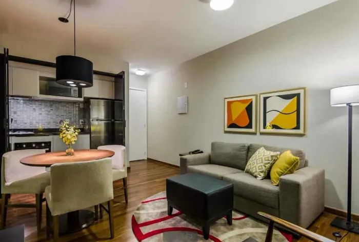 Maravilhoso flat no Brooklin com 2x dorms, próximo a Av. Jornalista Roberto Marinho. Consu