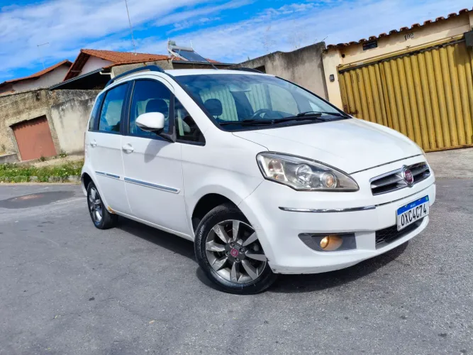 Fiat Idea Essence 1.6 Flex 16V 5P 2014