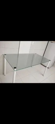 Pedra de mesa de vidro quadrada em ótimo estado