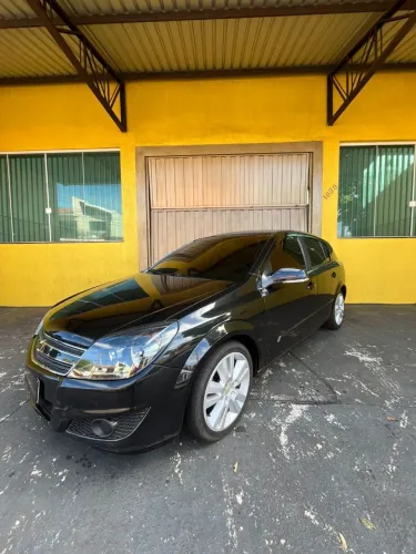 VECTRA GT 2011