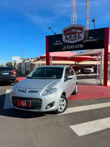 Fiat Palio Attractive 1.0 EVO Fire Flex 8V 5P 2013