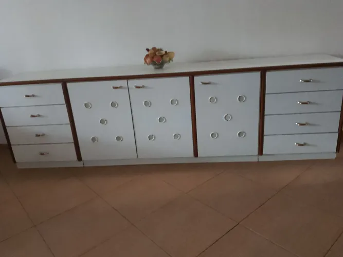 Aparador para Buffet e Restaurantes.