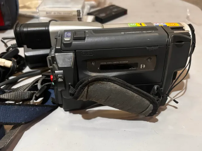 ? Sony Handycam DCR-TRV320 Vintage Original  
