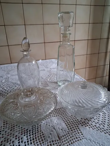Vendo licoreiras e compoteira 