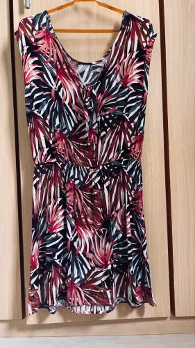 Vestido tropical- leveza e estilo para os dias quentes 