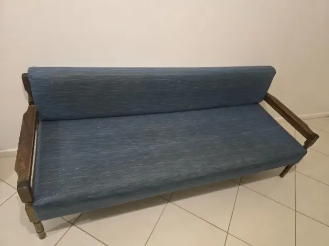 Sofa impermeável madeira maciça