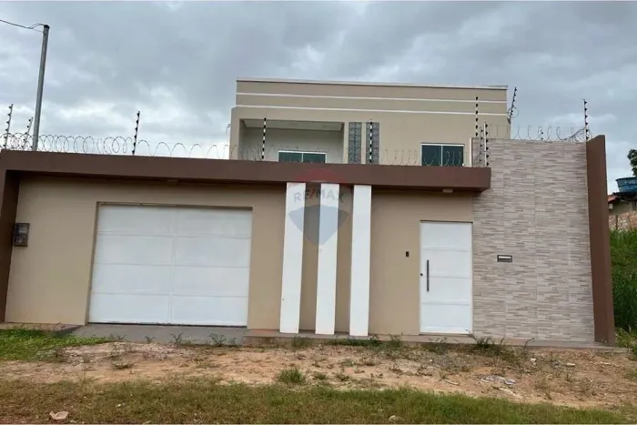 CASA URUMARI