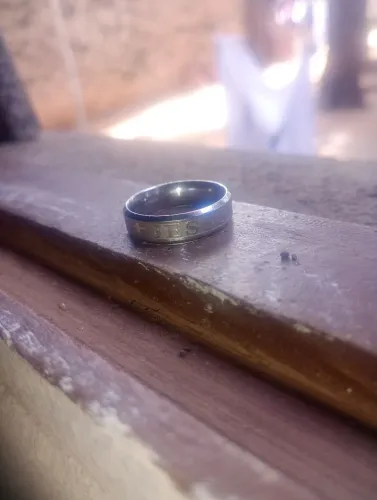 Anel de prata nome jesus e cruz sem marcação