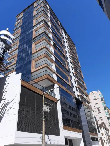 Apartamento em Meia Praia - Itapema SC