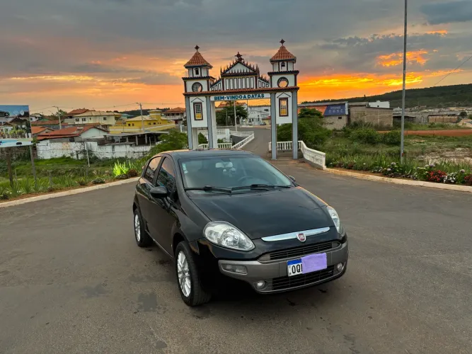 Fiat Punto Essence 1.6 Flex 16V 5P 2014