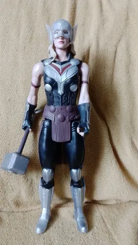 Boneco Jane Foster - Poderosa Thor 30cm - Marvel