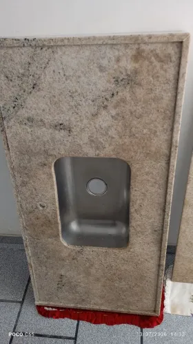 Pia de cozinha e tampo de bancada