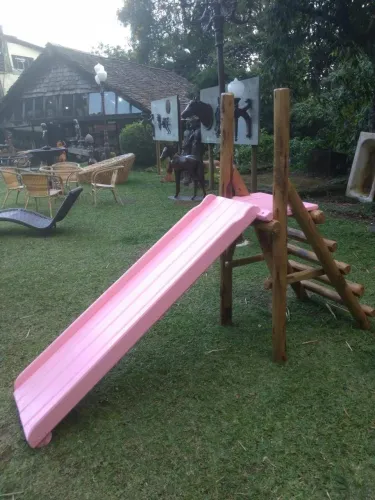 Escorregador pra áreas externas.