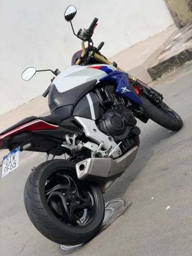 HONDA CB 1000R CAPITÃO AMÉRICA