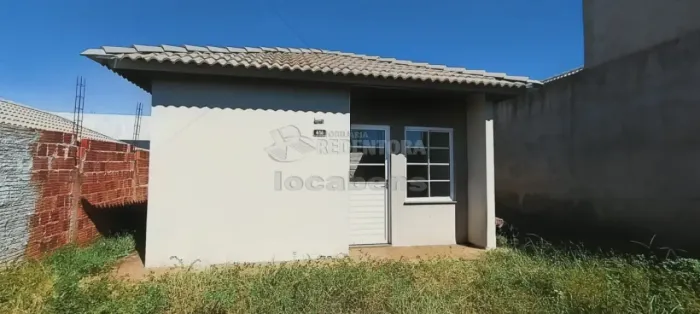 Casa à Venda no Residencial California