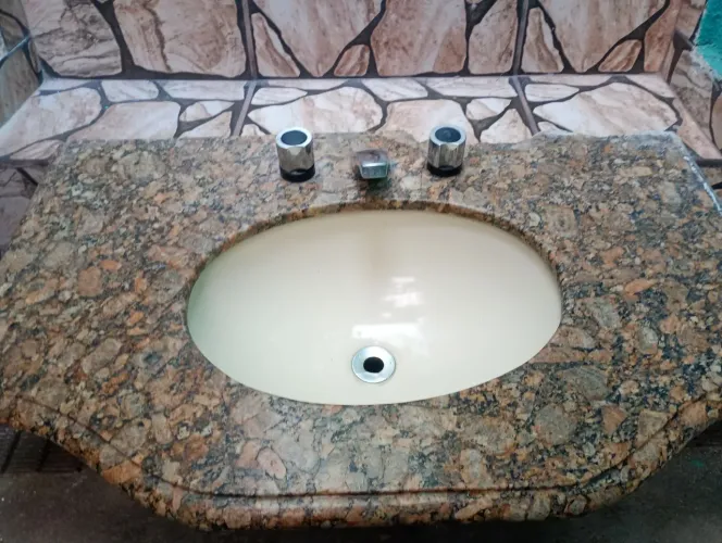 PIA EM GRANITO NATURAL + CONJUNTO DE TORNEIRA ORIGINAL ? UMA VERDADEIRA RELÍQUIA