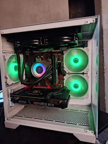 PC GAMER RTX 4070