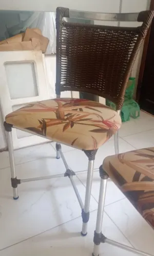 Cadeiras semi novas