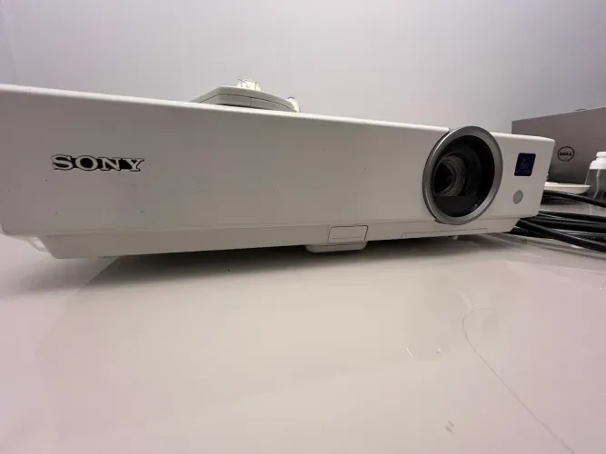 Projetor seminovo - usado pouco