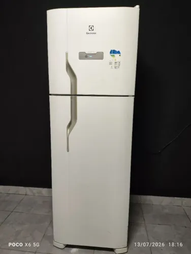 Geladeira conservada Frost Free