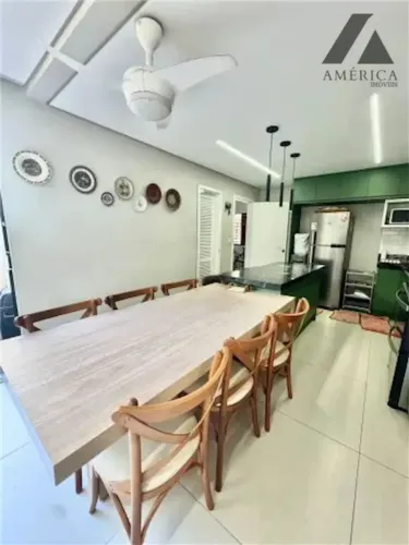 Casa com 4 Quartos à Venda no Jardim Kennedy 200m², Ótimo Condomínio ao lado do UFMT