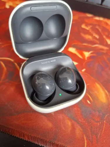 Fone de ouvido sem fio Galaxy Buds 2 (usado)