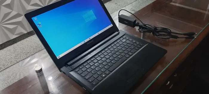 Notetbook Lenovo core i5 8gb ran com SSD bateria boa já formatado