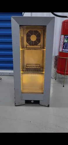 Geladeira Frigobar Red Bull Original com Iluminação
