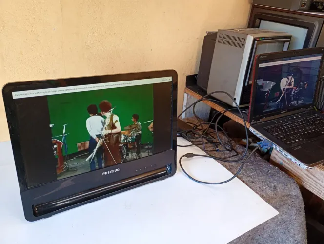 Monitor LCD positivo funciona