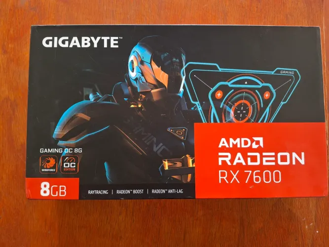 Placa de Video Gigabyte RX 7600 Gaming OC, 8gb, GDDR6  usada