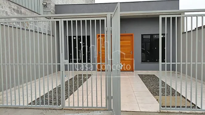 Casa Para Vender com 2 quartos no bairro Jardim Santa Marta em Sorocaba