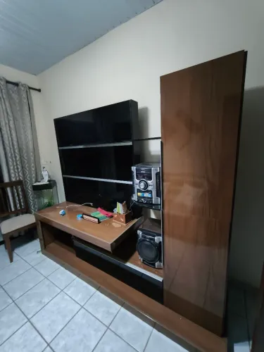 Estante de sala
