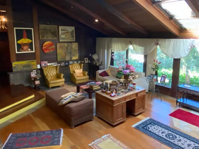 Casa com 7 dormitorios para venda Bairro Espírito Santo Porto Alegre, com 6 vagas.