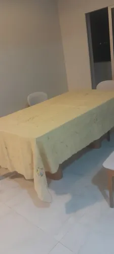 Toalha para mesa 2,80 x 1,80 de linho bordada com 6 guardanapos