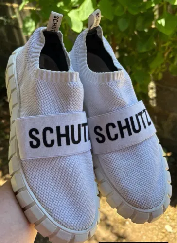 Tênis casual SCHUTZ