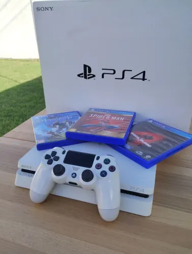 Playstation 4 slim Branco Glacial com 3 jogos e lacre original