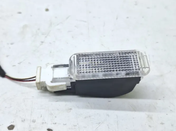 Luz Placa Audi Q3 Tfsi 1.4t 2015 2016  *